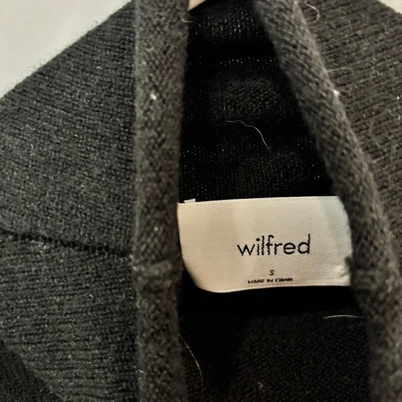 Sweater - Picture 2 of 2